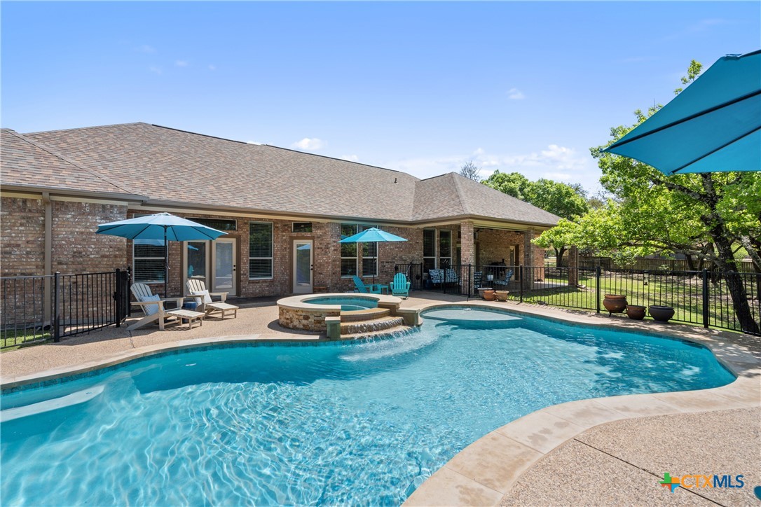 4826 Lago Vista Drive Property Photo 1