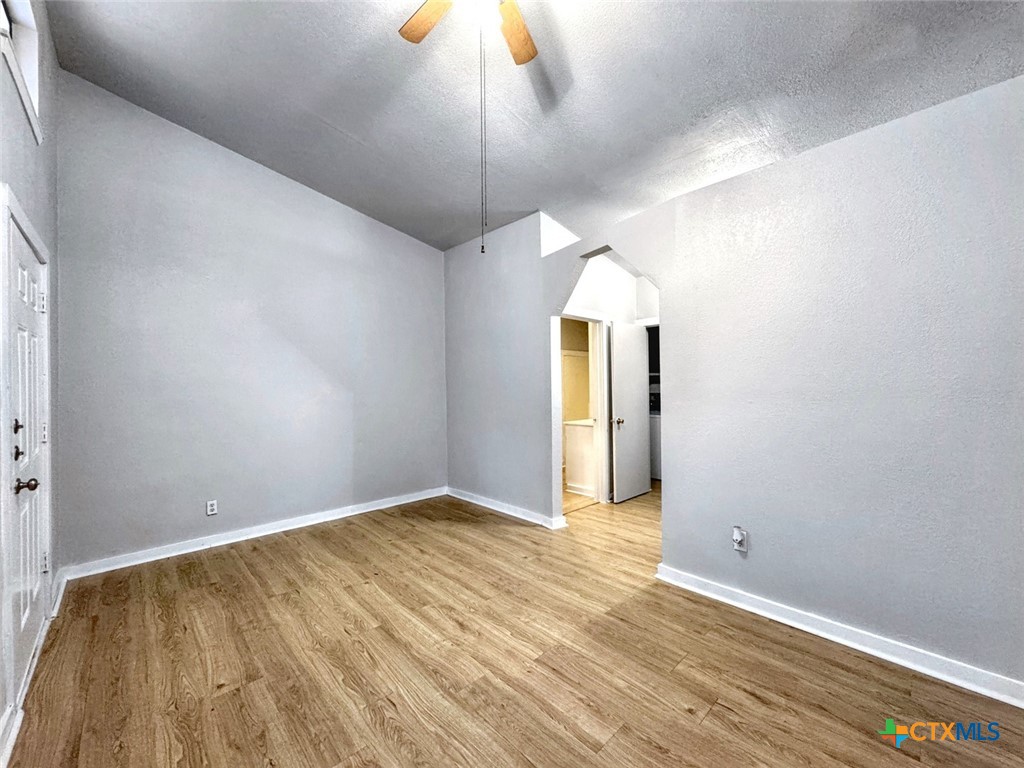 1108 W Mccarty Lane A Property Photo 3