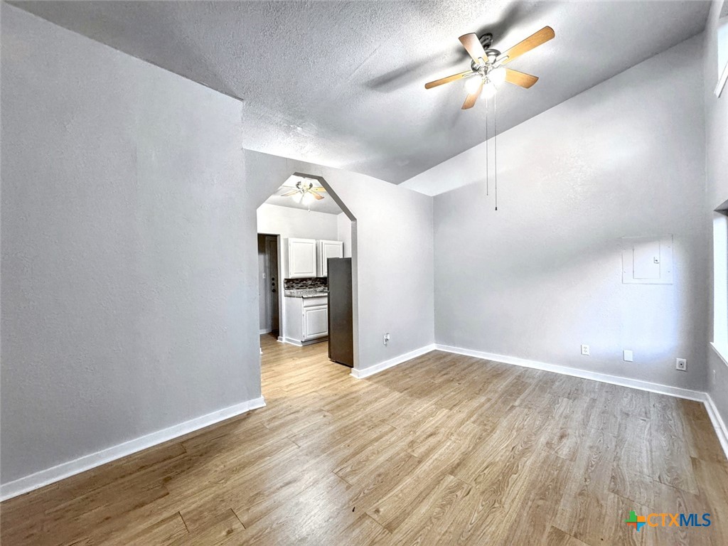 1108 W Mccarty Lane A Property Photo 4