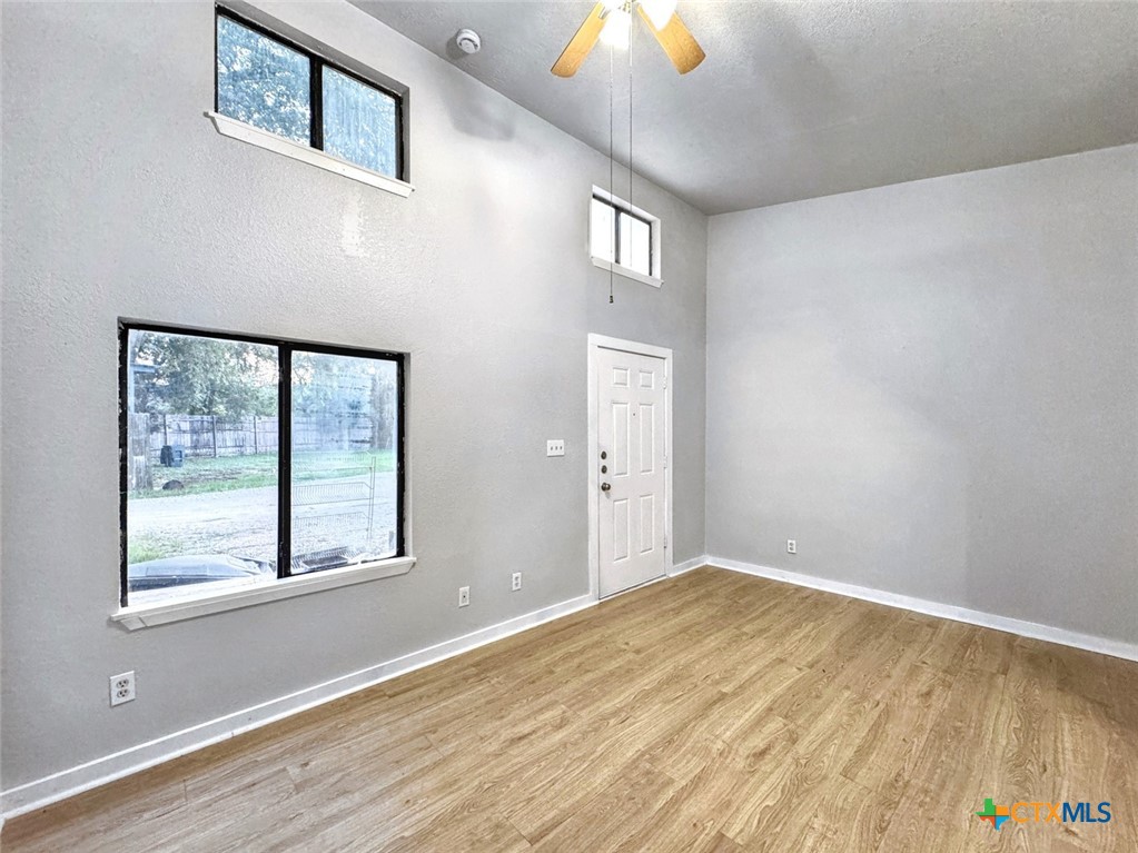 1108 W Mccarty Lane A Property Photo 5