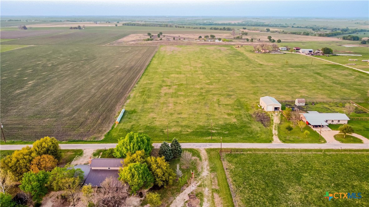 Tbd N Elm Loop Property Photo 3