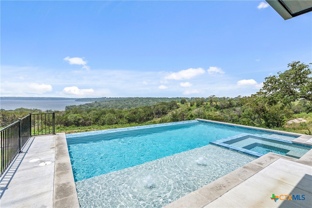 10055 Blanco Springs Road Property Photo 28