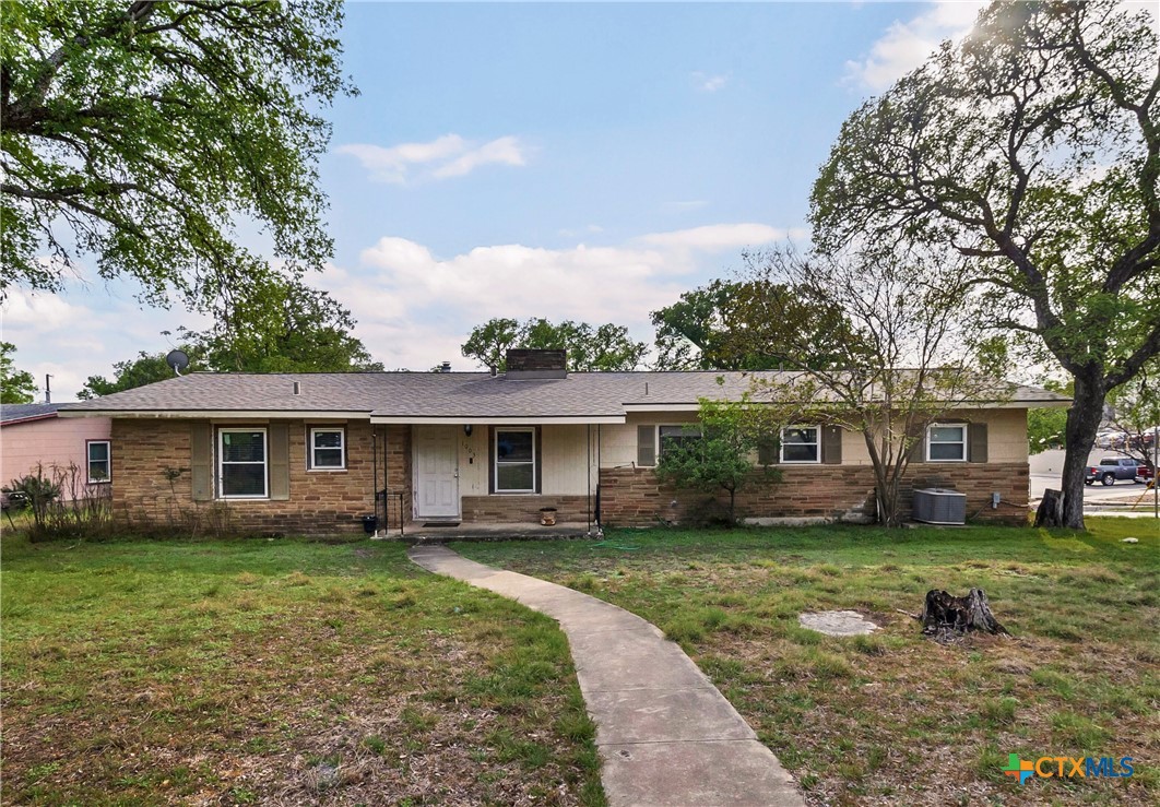 1003 W Bluebonnet Drive Property Photo