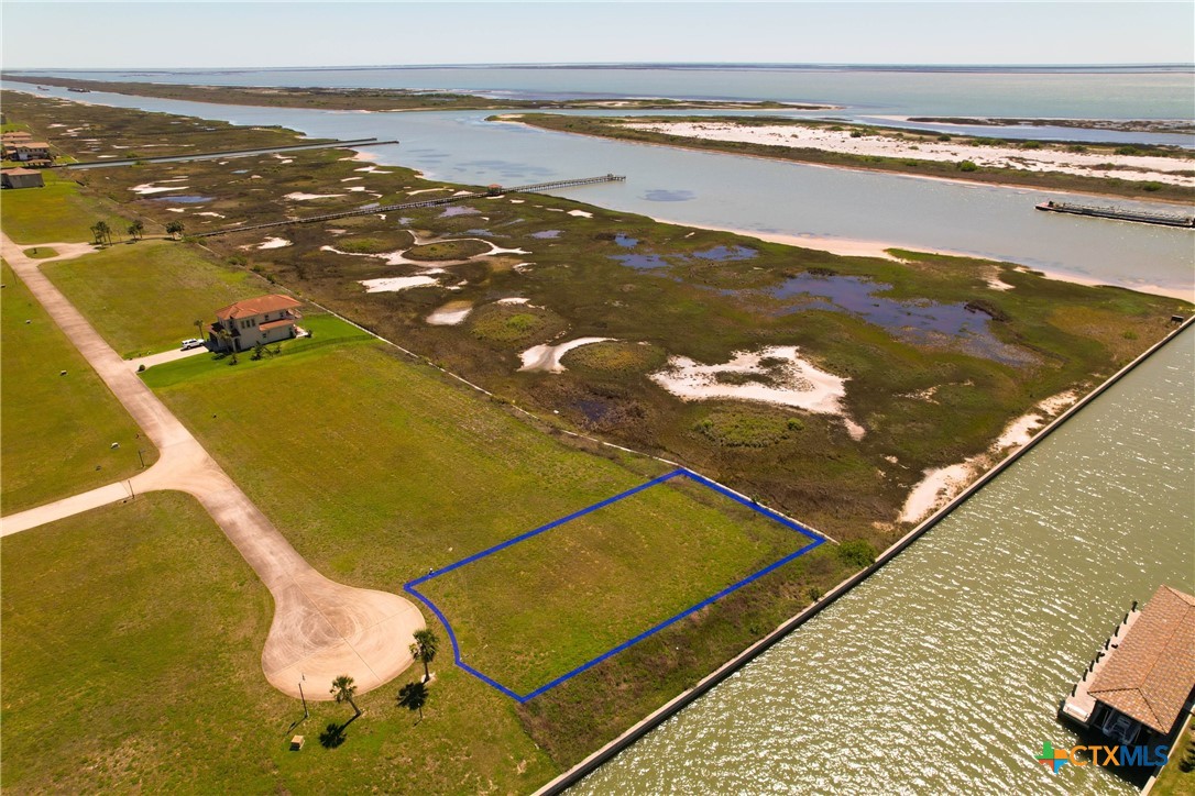 384 W Vineyard Bay Property Photo 2