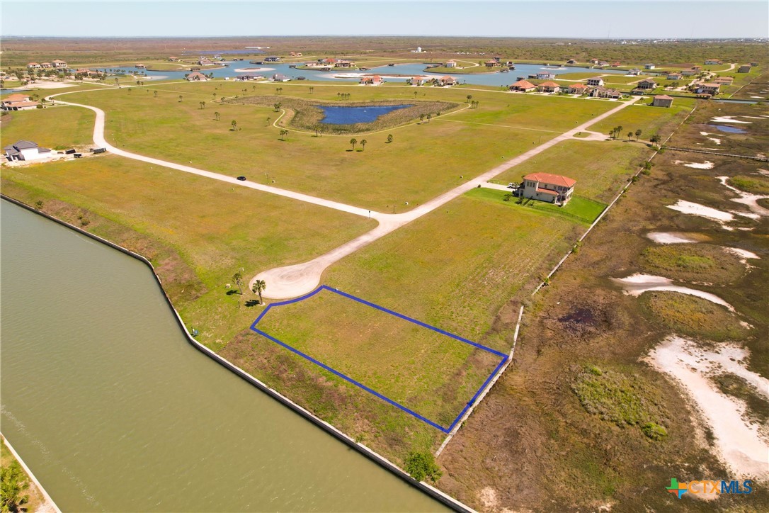 384 W Vineyard Bay Property Photo 4