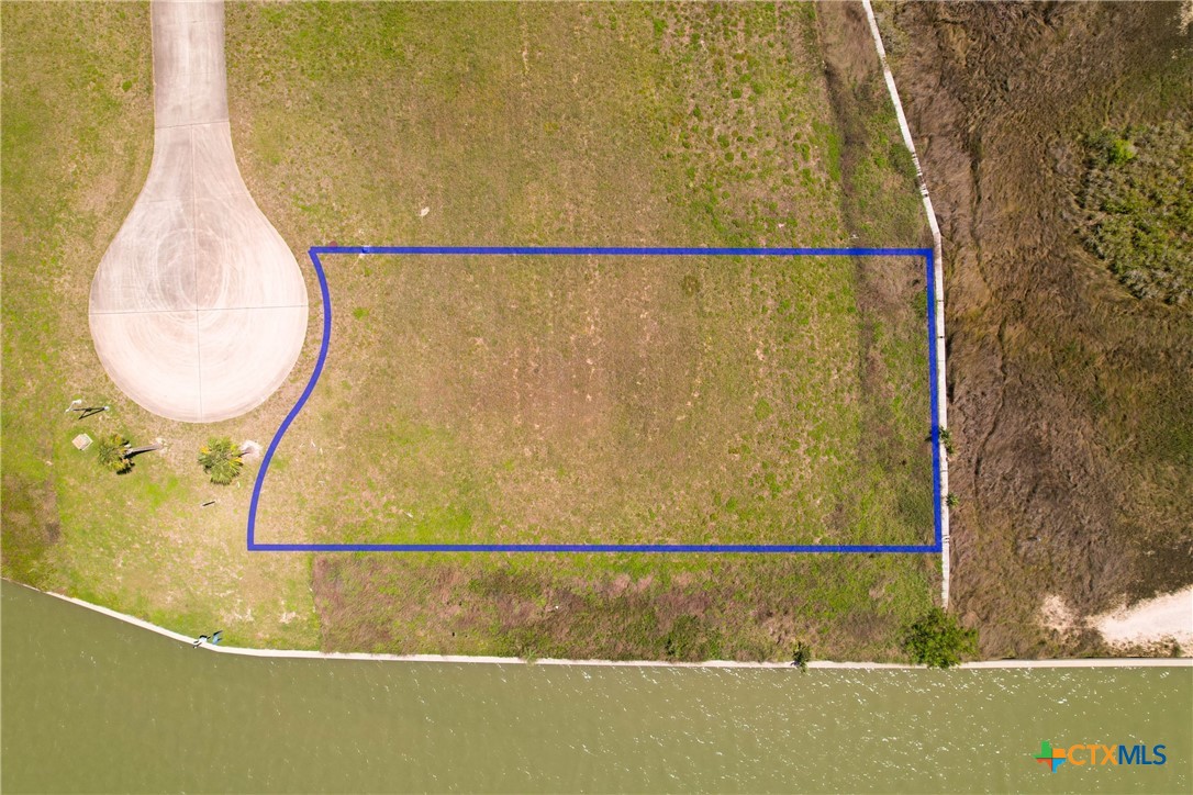 384 W Vineyard Bay Property Photo 6