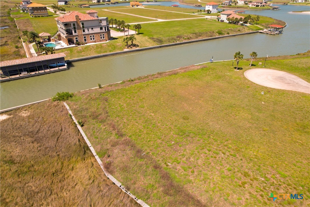 384 W Vineyard Bay Property Photo 13