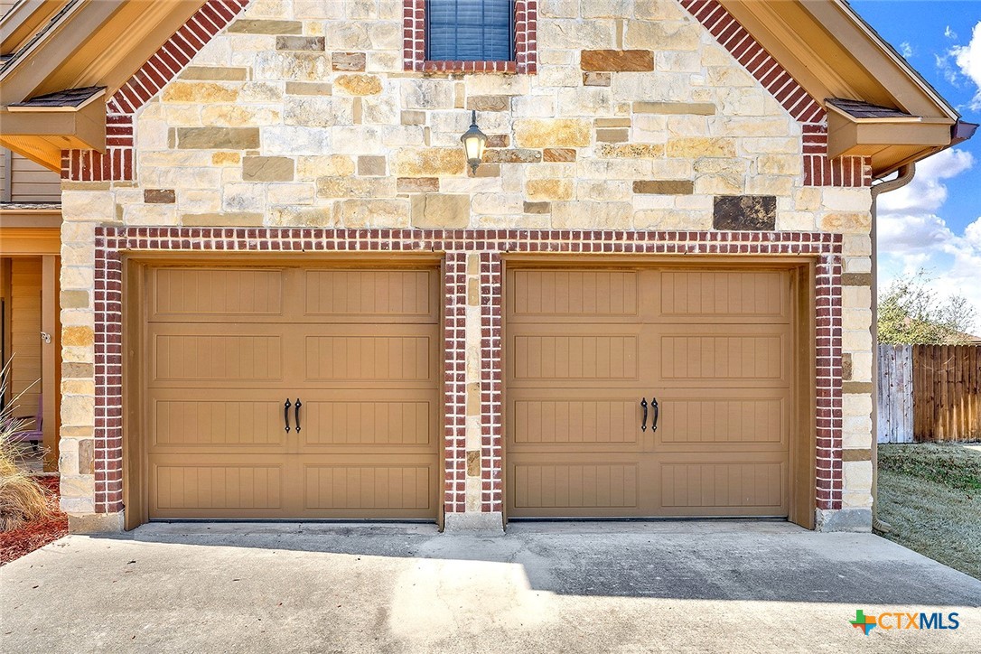 109 Park Way Property Photo 6