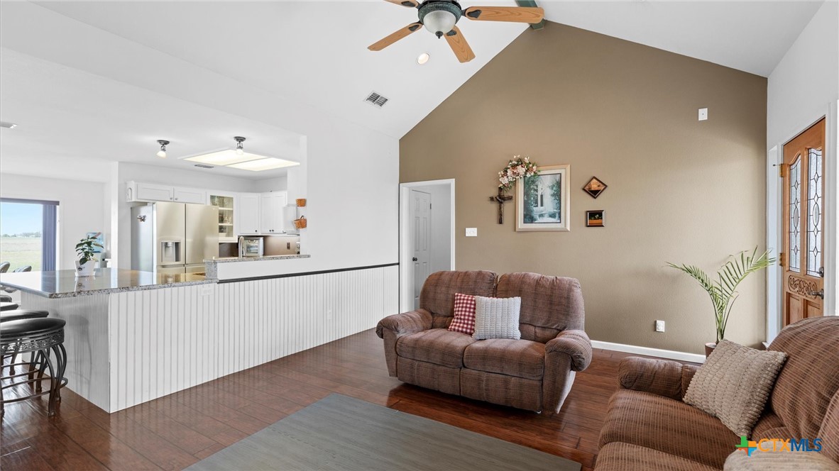 1867 Fm 758 Property Photo 6
