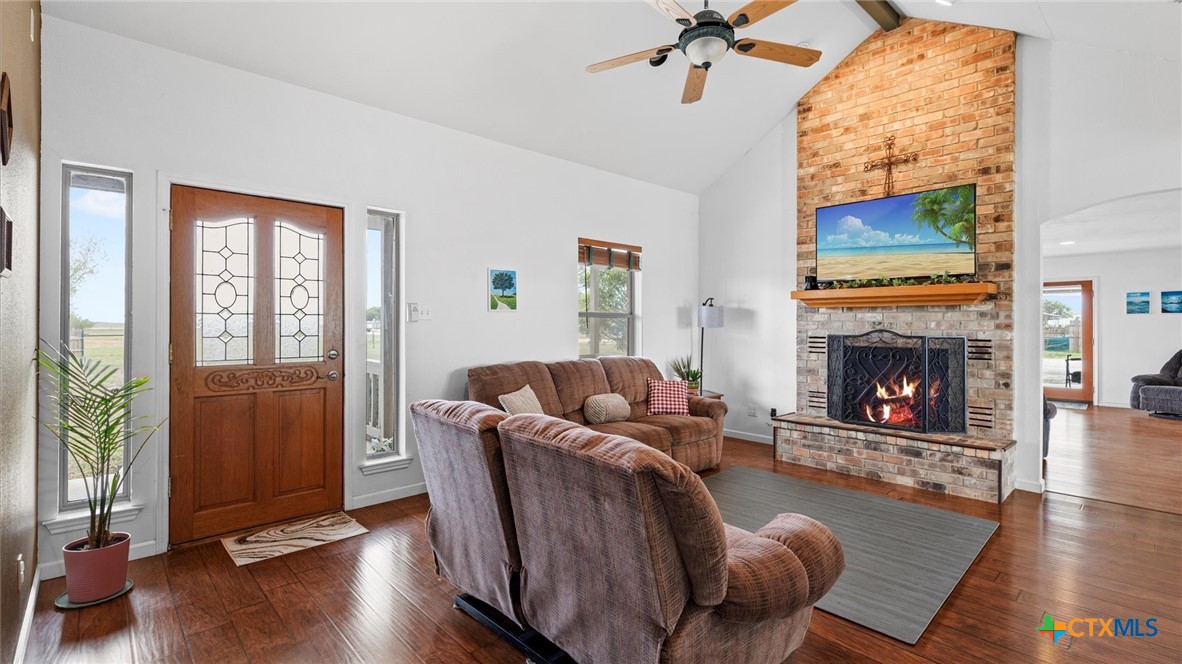 1867 Fm 758 Property Photo 8