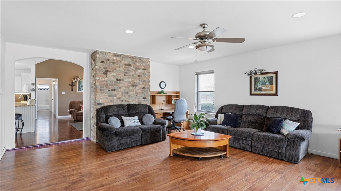 1867 Fm 758 Property Photo 17