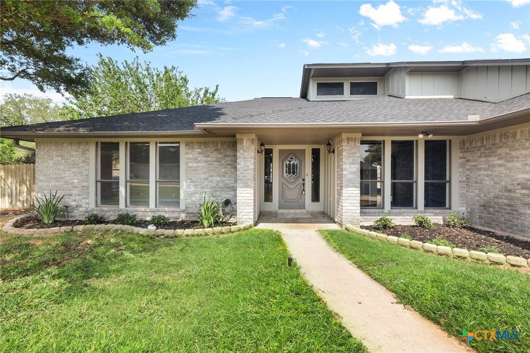 116 Newport Drive Property Photo