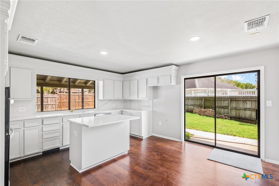 116 Newport Drive Property Photo 20