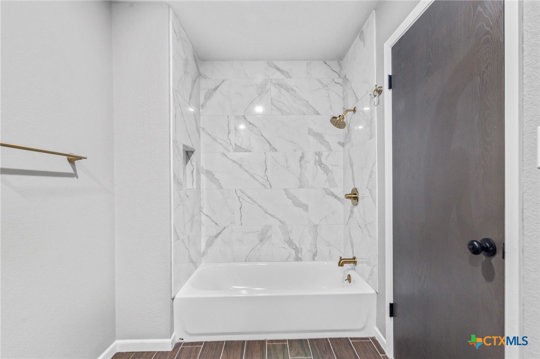116 Newport Drive Property Photo 33