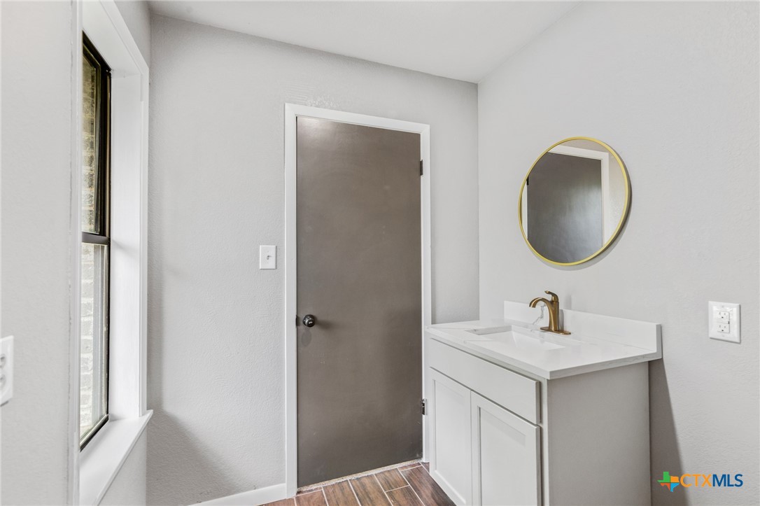 116 Newport Drive Property Photo 37
