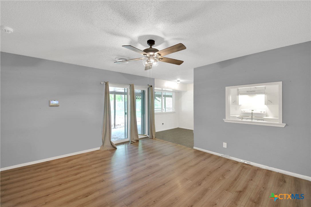 1811 Clarawood Drive Property Photo 8