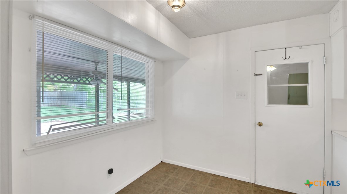 1811 Clarawood Drive Property Photo 12