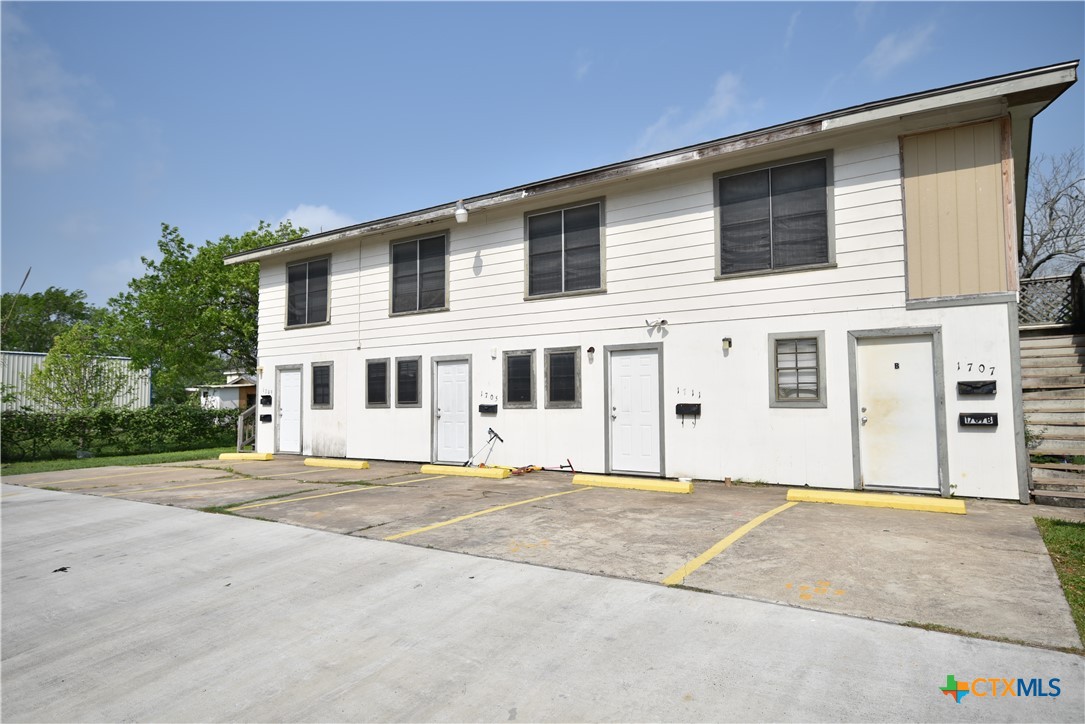 1705 Holloman Drive Property Photo