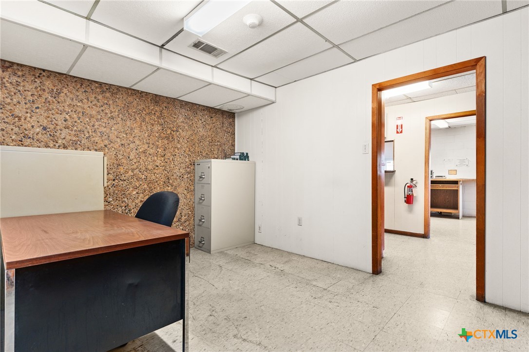 5401 E Veterans Memorial Boulevard 5307 Property Photo 28