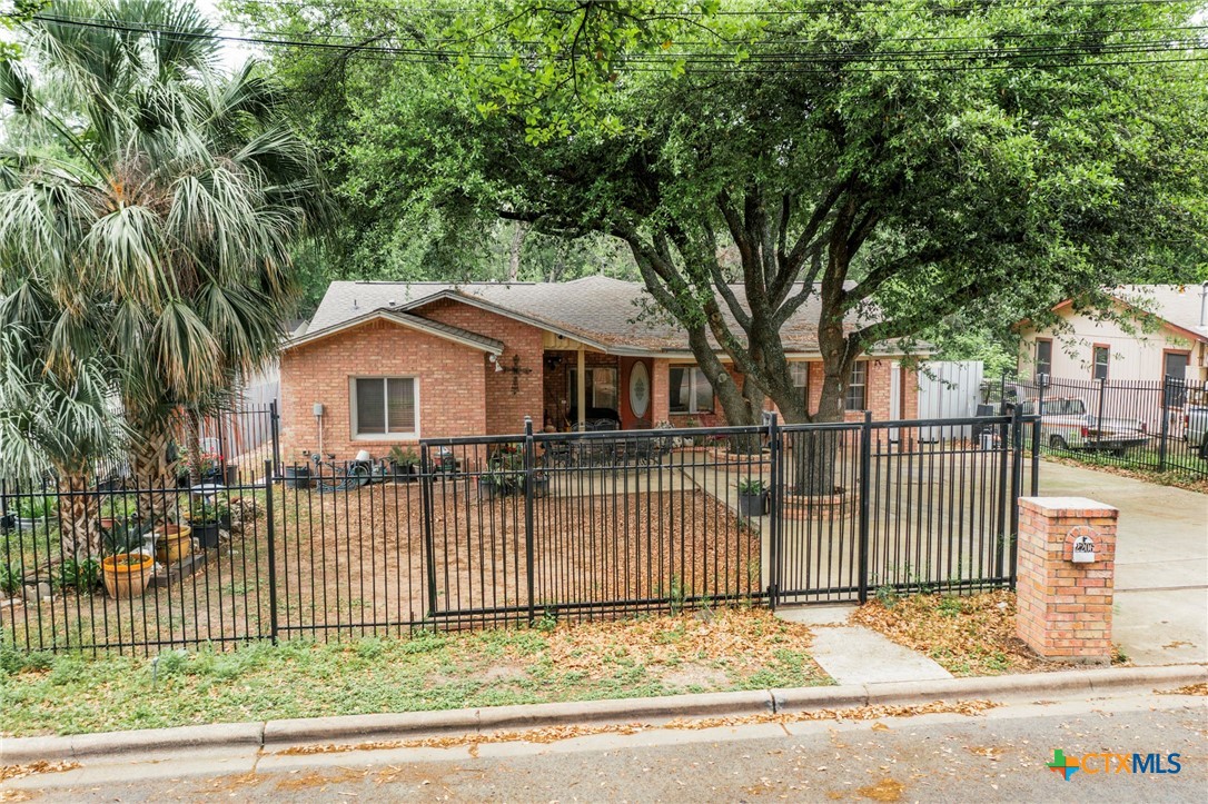 2206 Palo Pinto Drive Property Photo 4