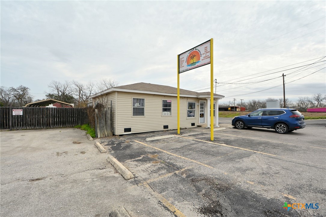 100 Schertz Parkway Property Photo 7