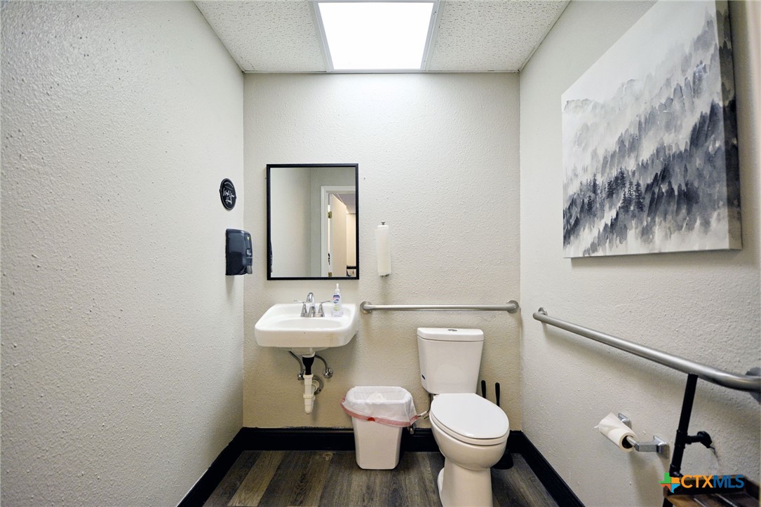 100 Schertz Parkway Property Photo 14