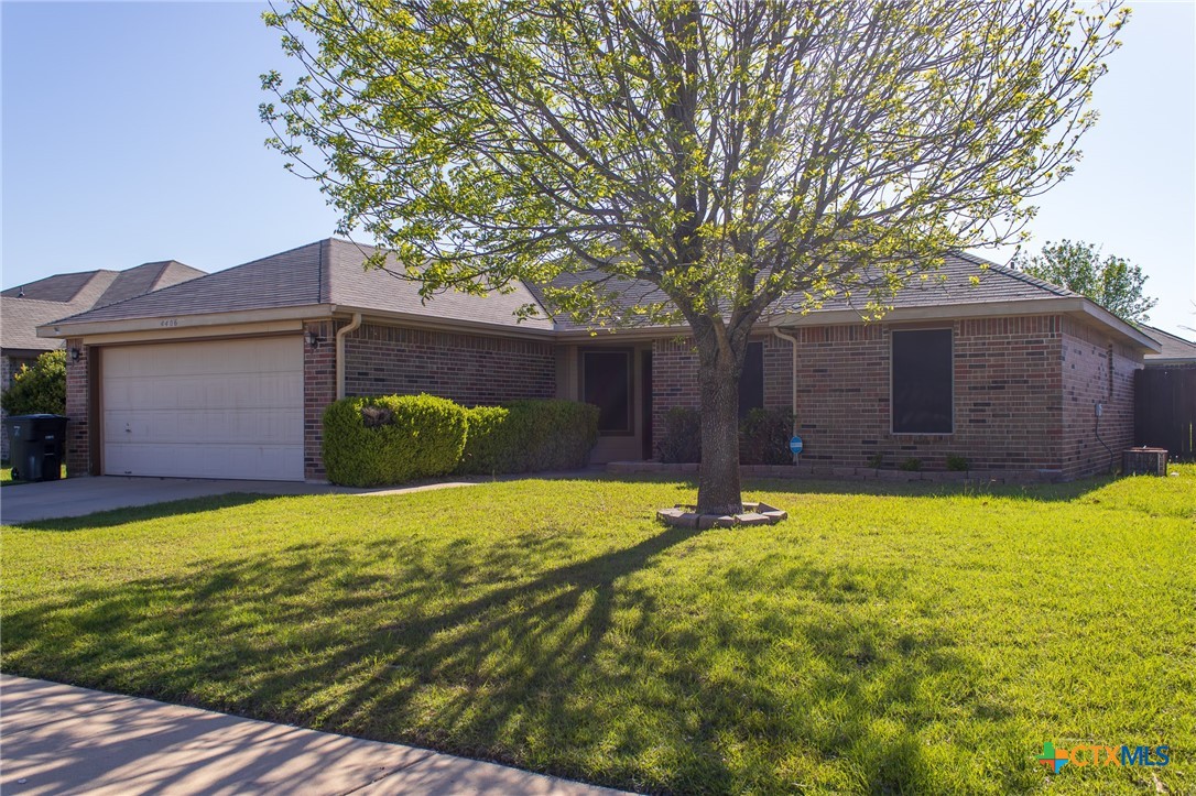 4406 Bowles Drive Property Photo 1