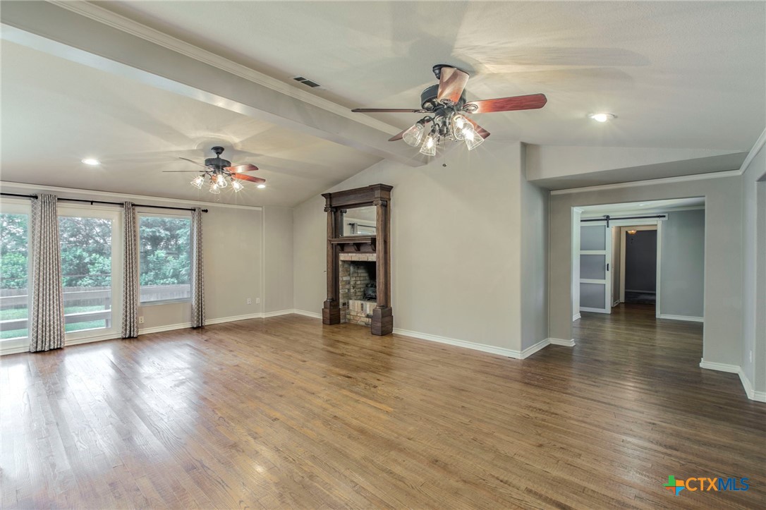 3512 Magnolia Boulevard Property Photo 10