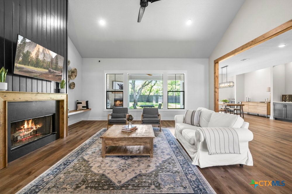 10 Riverstone Parkway Property Photo 5