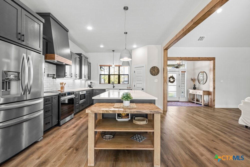 10 Riverstone Parkway Property Photo 7