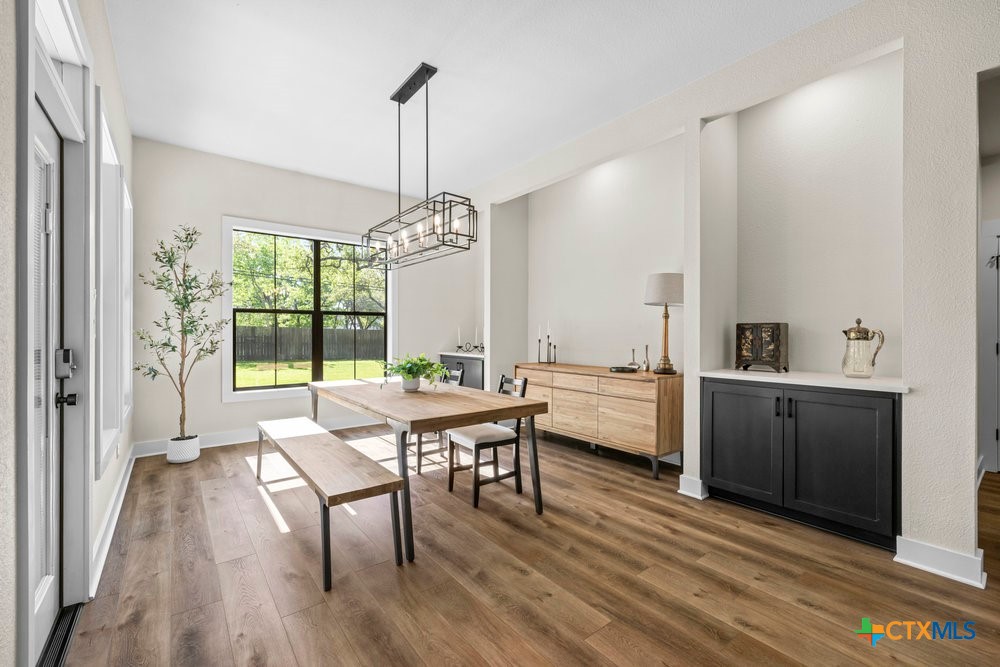 10 Riverstone Parkway Property Photo 8