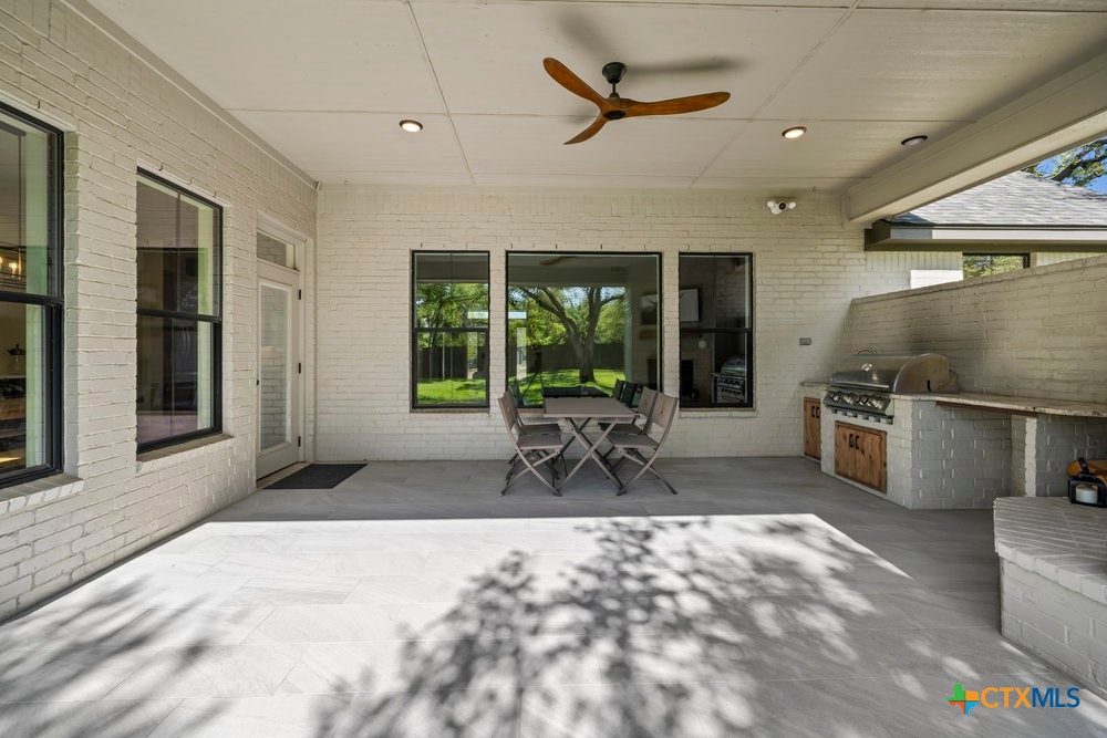 10 Riverstone Parkway Property Photo 30