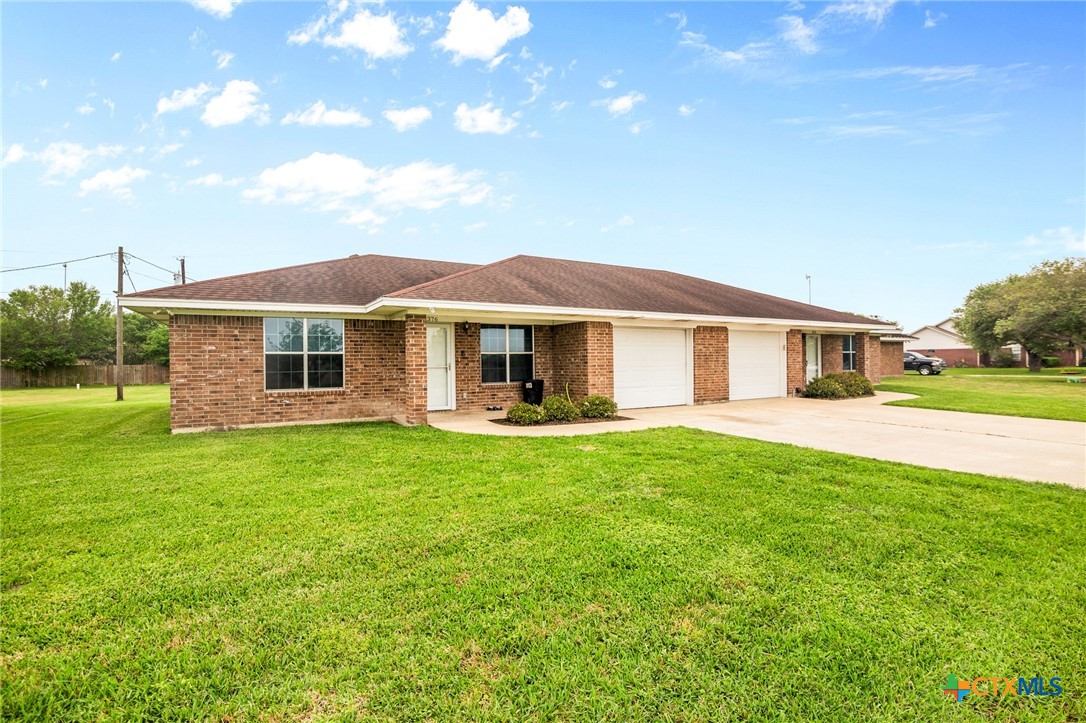374 & 376 Navidad Property Photo 1