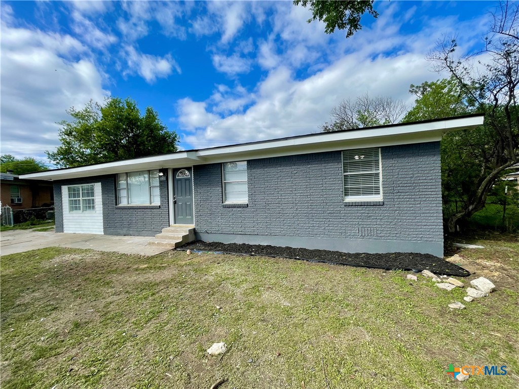 105 Bybee Court Property Photo 1