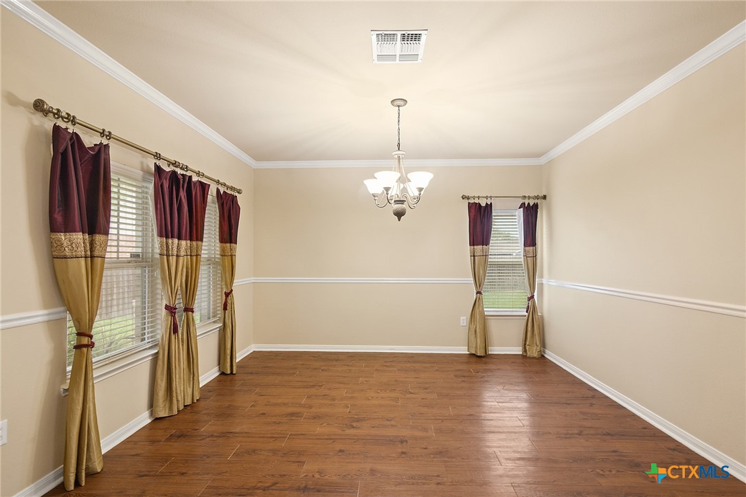 104 Red Oak Court Property Photo 7