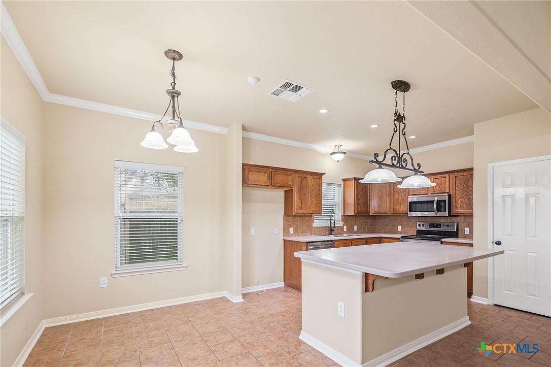 104 Red Oak Court Property Photo 8