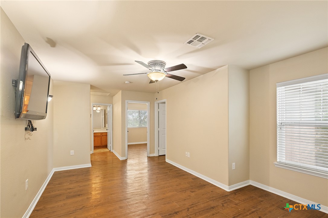 104 Red Oak Court Property Photo 15