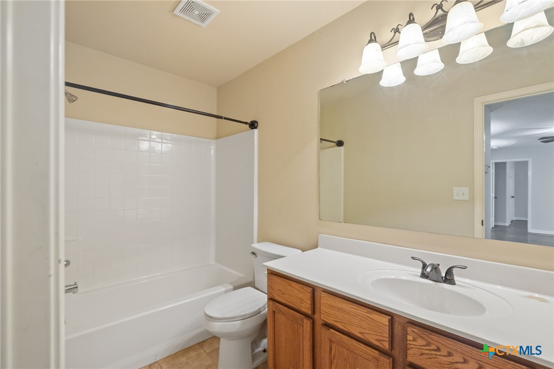 104 Red Oak Court Property Photo 23