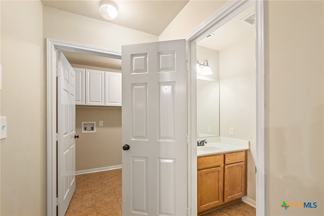 104 Red Oak Court Property Photo 24