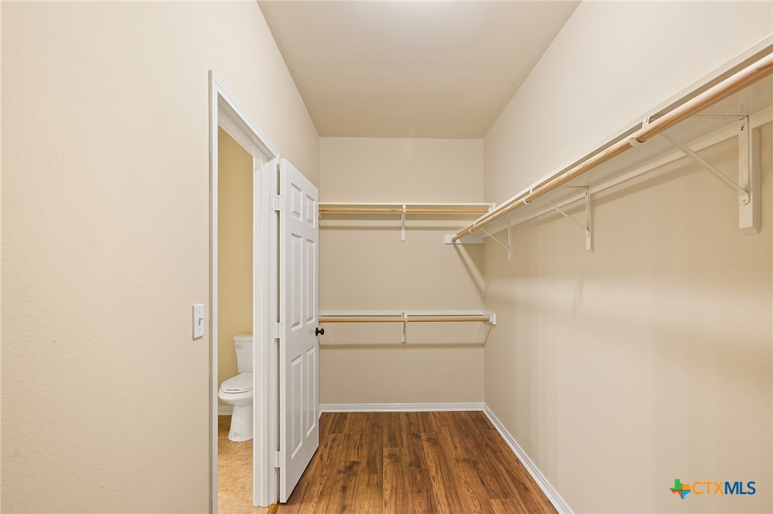104 Red Oak Court Property Photo 25