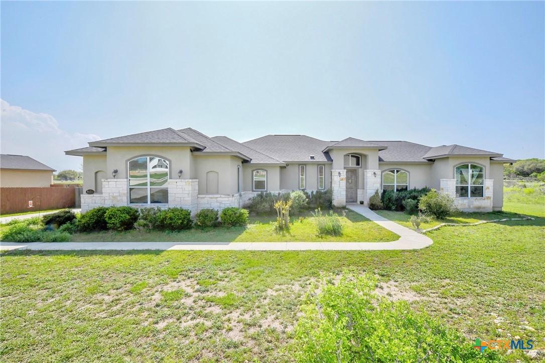 521 Saxet Trail Property Photo 1