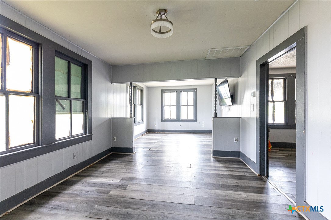 1515 Moulton Street Property Photo 5