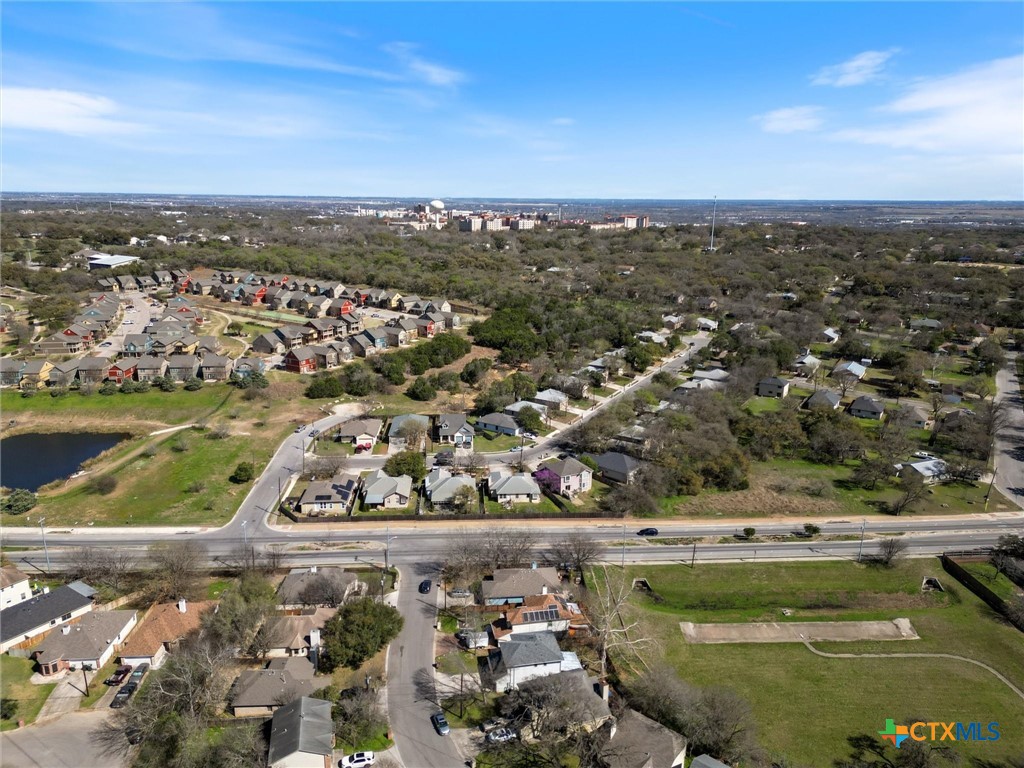 1809 Pearce Court Property Photo 9