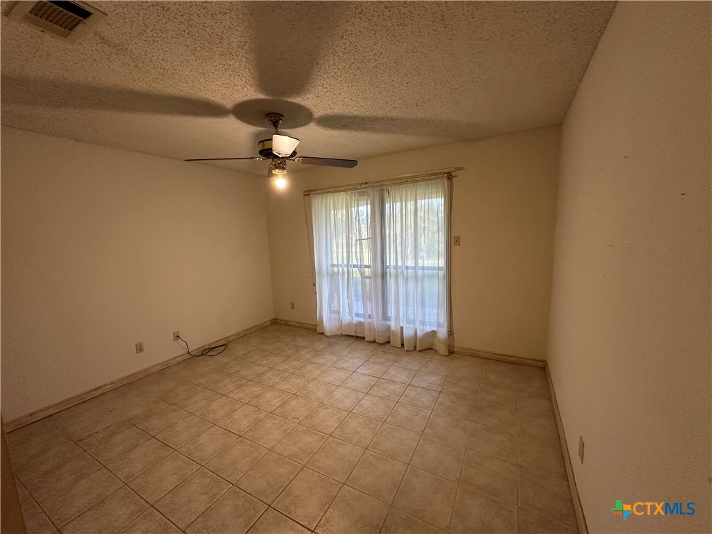 996 Carefree Drive Property Photo 14