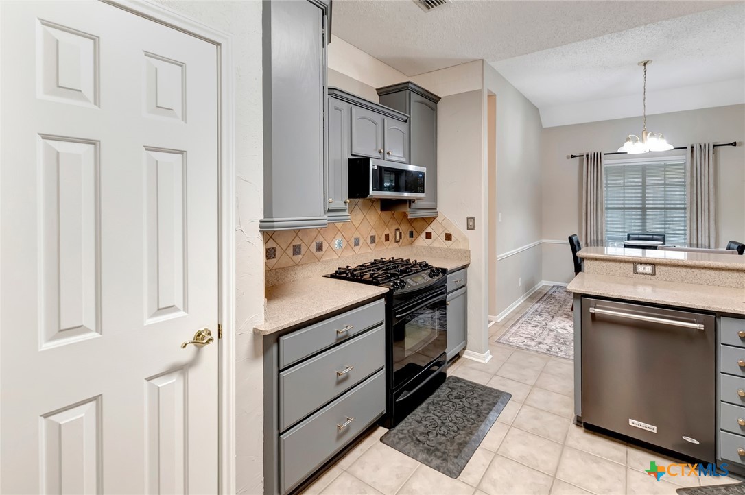 206 Summerwind Drive Property Photo 13