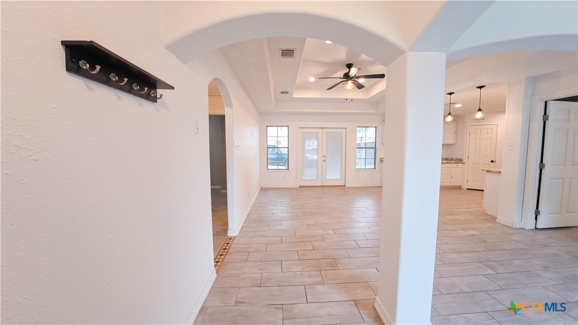 513 Lincoln Street Property Photo 5