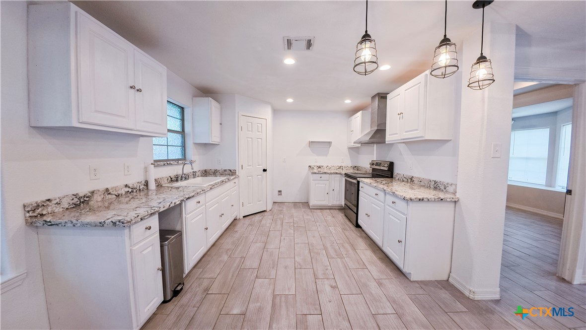 513 Lincoln Street Property Photo 9