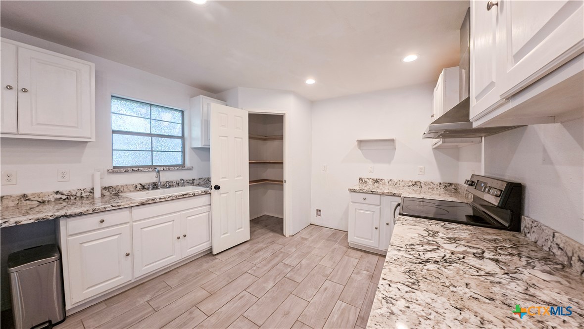 513 Lincoln Street Property Photo 11