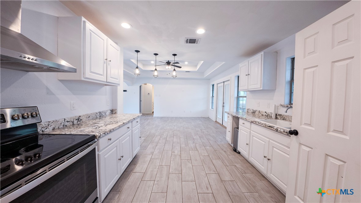 513 Lincoln Street Property Photo 12