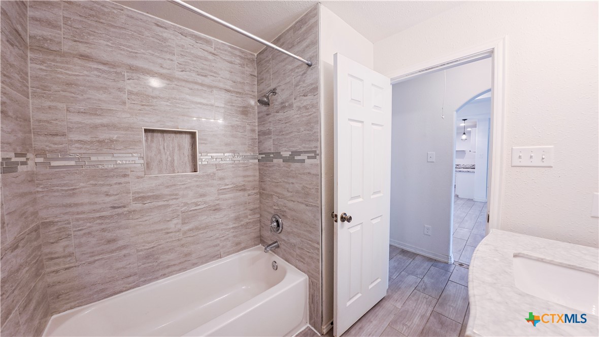 513 Lincoln Street Property Photo 18